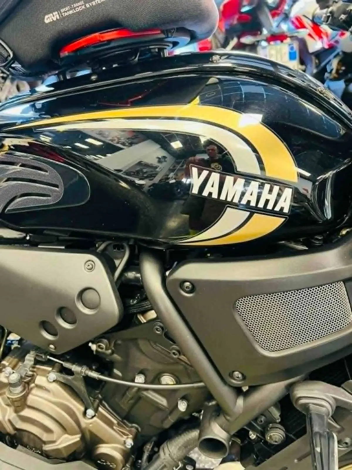 Yamaha XSR 700 (2022 - 26) (2)
