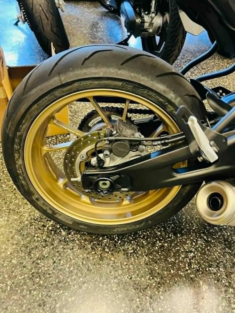 Yamaha XSR 700 (2022 - 26) (3)