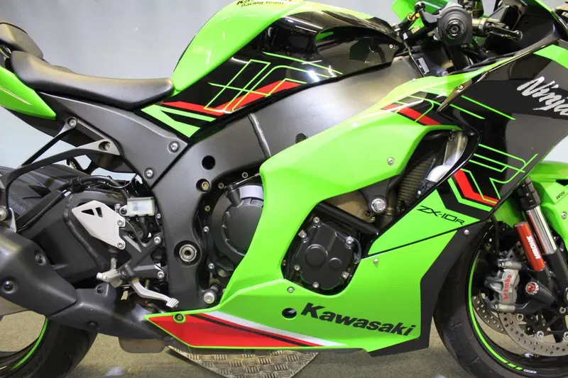 Kawasaki Ninja 1000 ZX-10R (2021 - 25) (9)