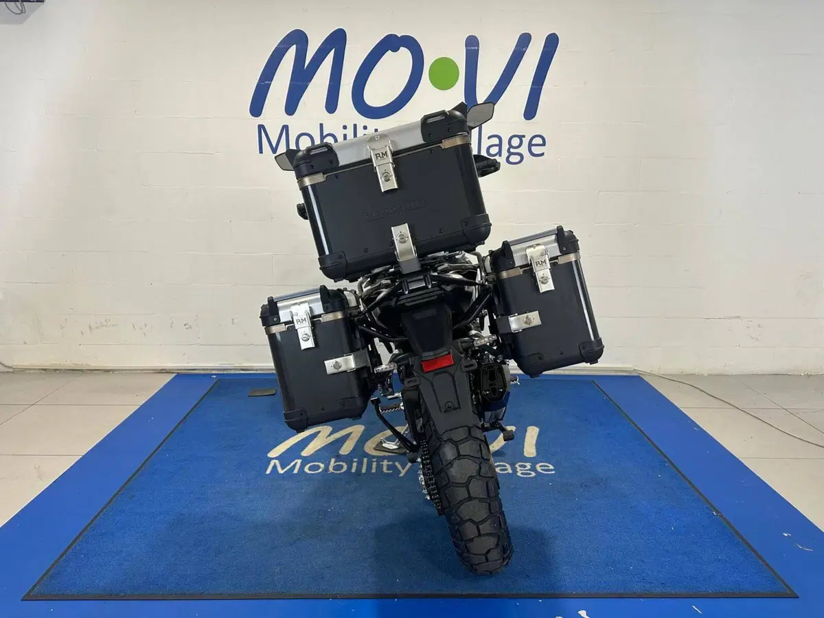 Phelon & Moore Motors Capetown 7X (2025 - 26) (3)