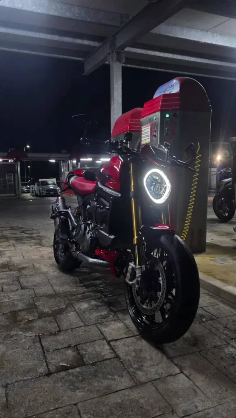Ducati Monster 937 SP (2023 - 25)