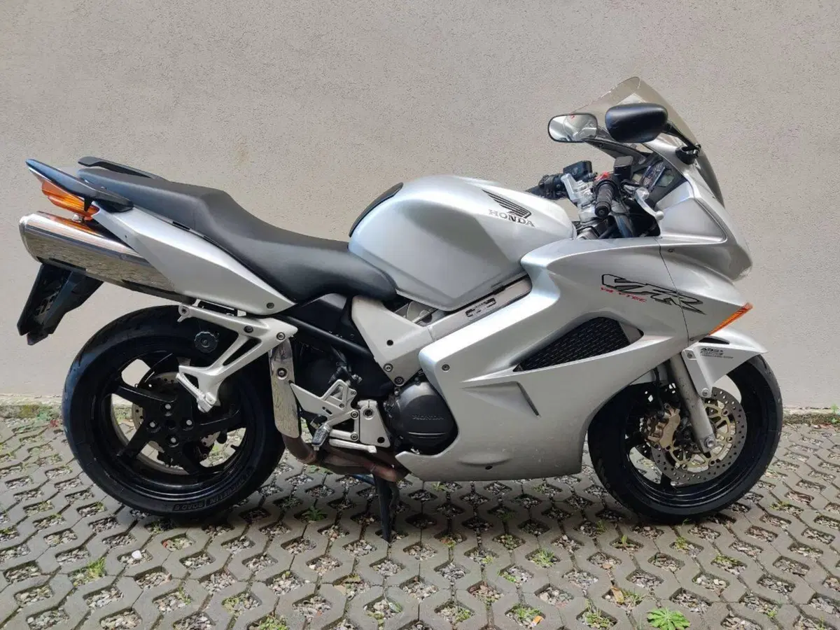 Honda VFR 800 ABS (2002 - 06)