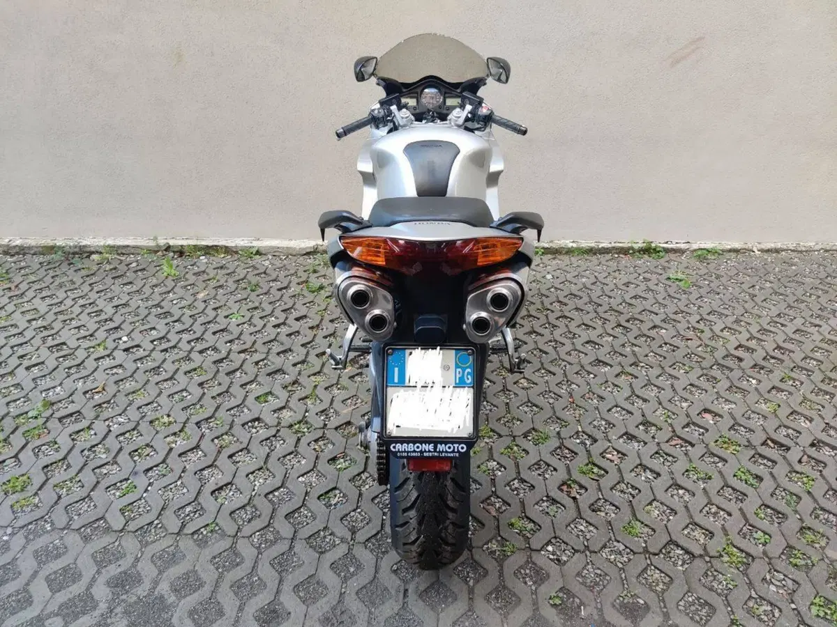 Honda VFR 800 ABS (2002 - 06) (4)