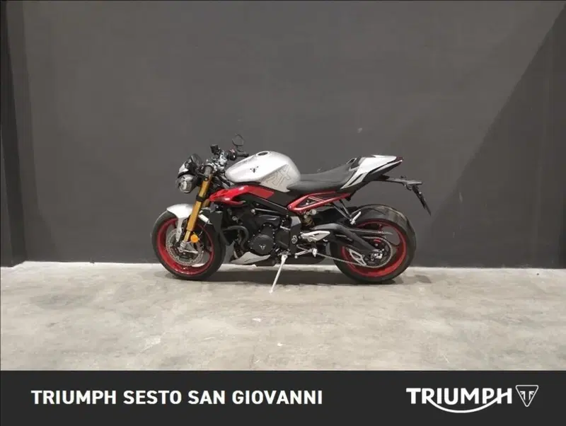 Triumph Street Triple 765 RX (2026) (2)