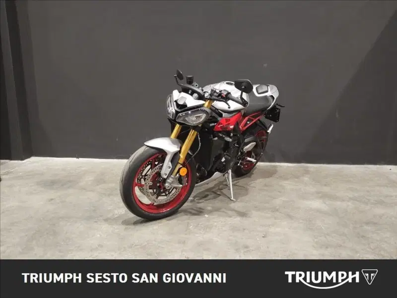Triumph Street Triple 765 RX (2026) (3)