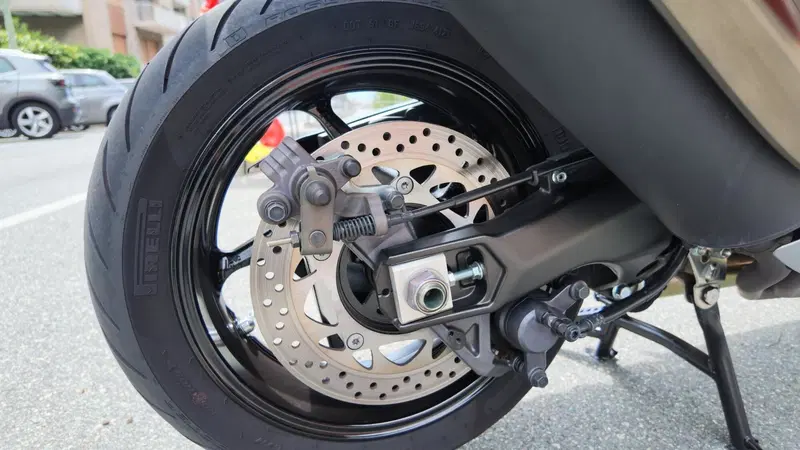Yamaha T-Max 530 (2015 - 16) (16)