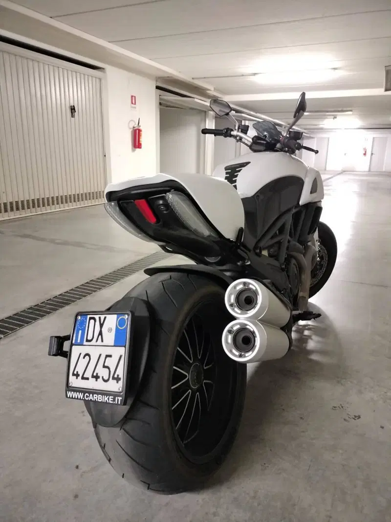 Ducati Diavel 1200 (2010 - 13) (2)