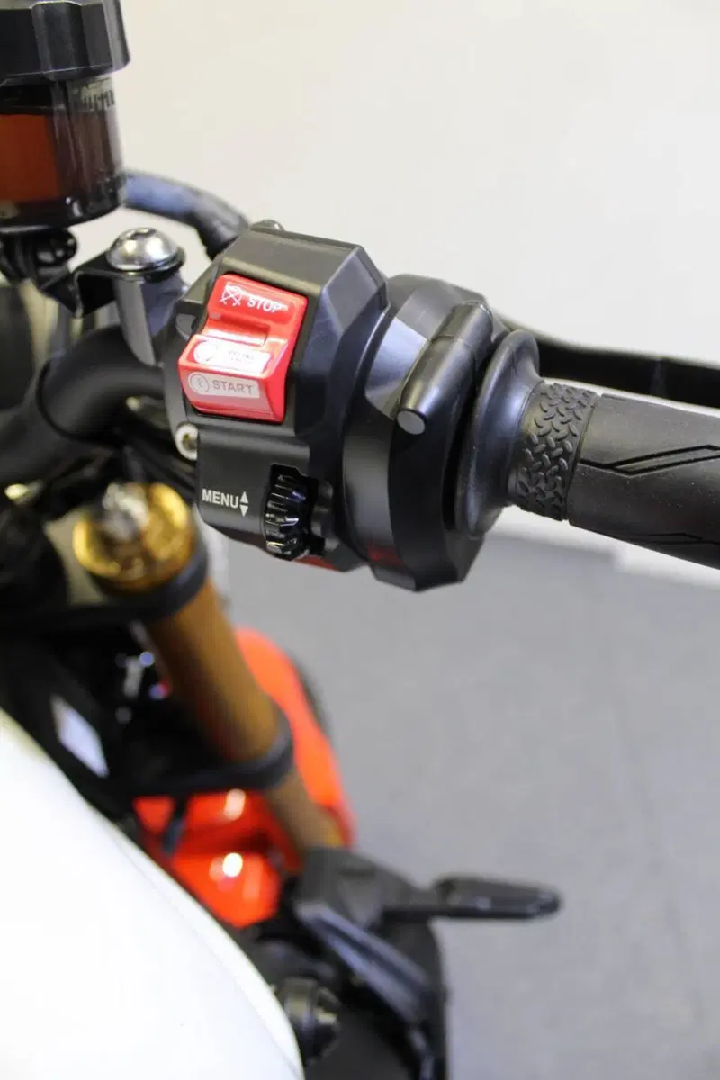 Yamaha XSR 900 GP (2024 - 26) (12)