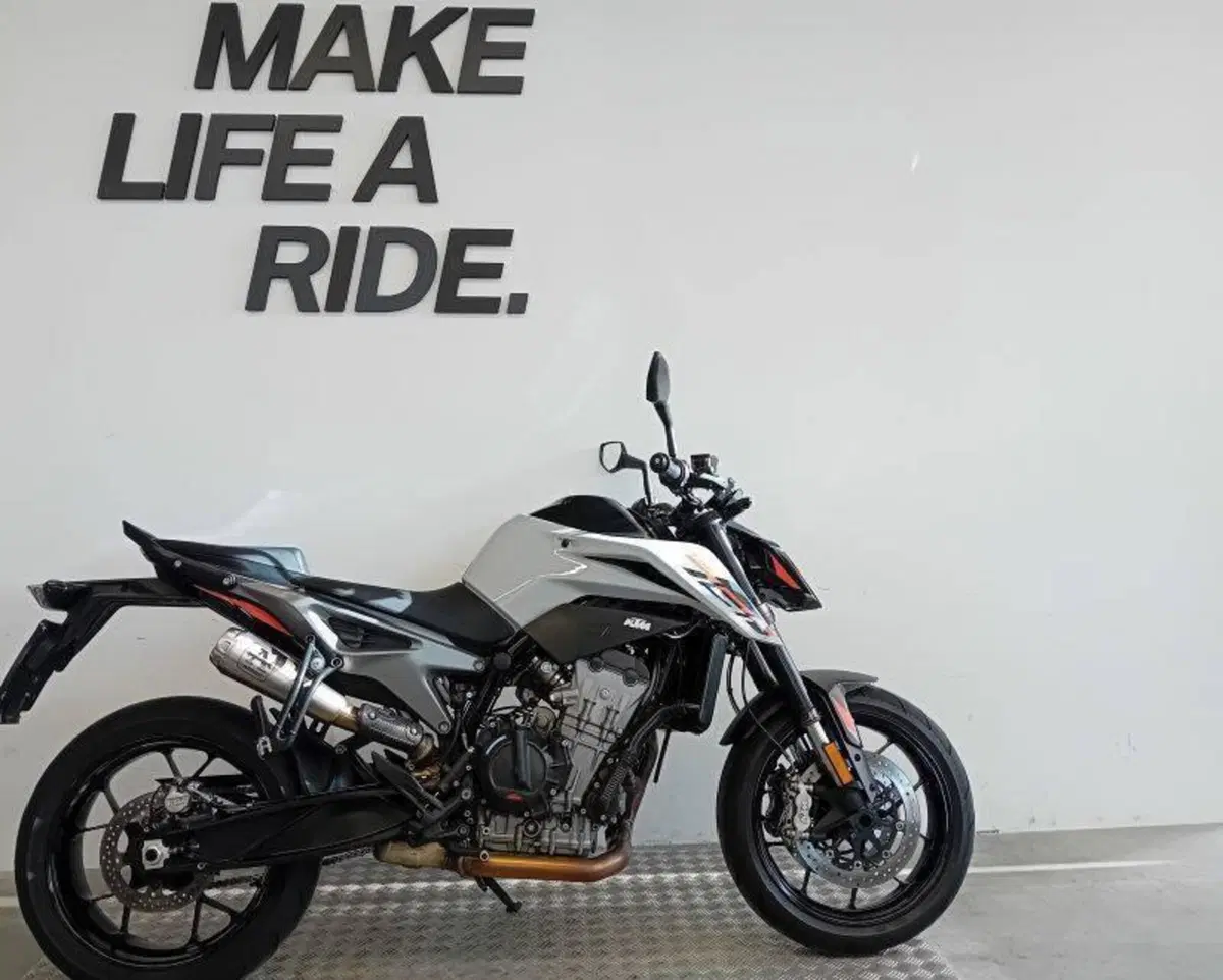 KTM 790 Duke L (2023 - 24)