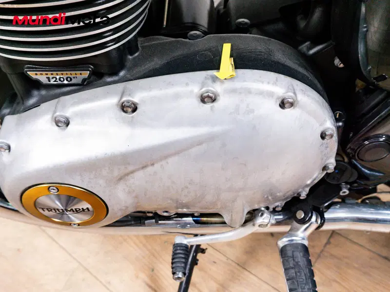 Triumph Bonneville T120 Ace (2019) (17)