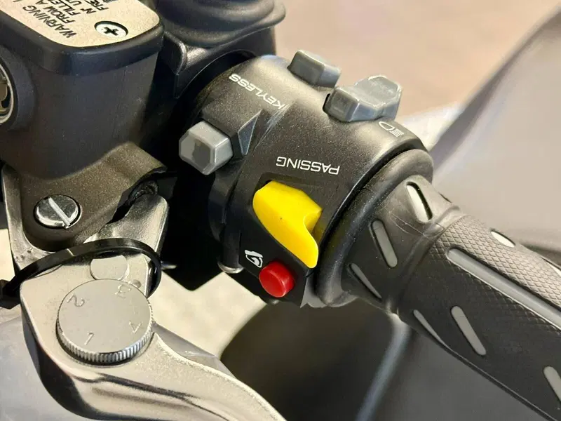 Kymco Xciting VS 400i (2023 - 26) (16)