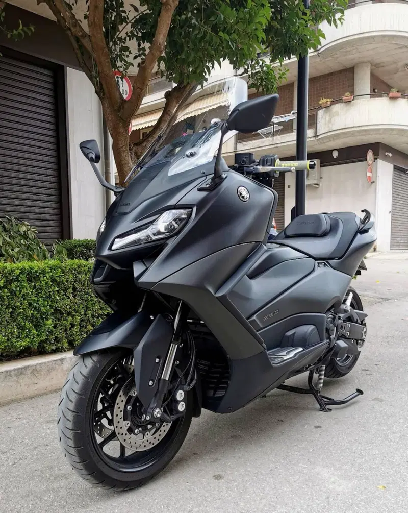 Yamaha T-Max 560 (2022 - 24)