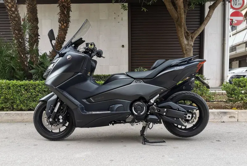 Yamaha T-Max 560 (2022 - 24) (2)