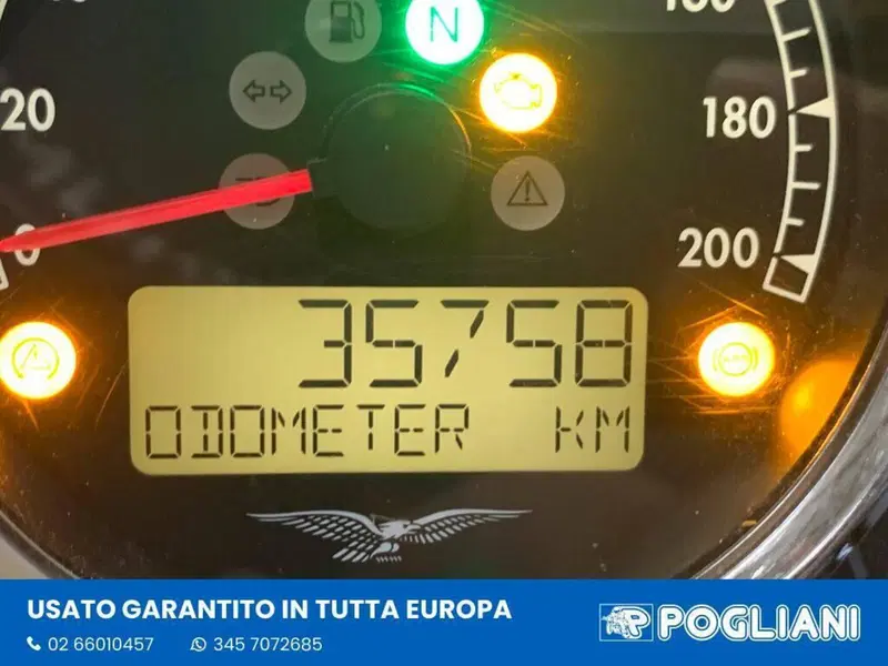 Moto Guzzi V7 III Stone (2017 - 20) (4)