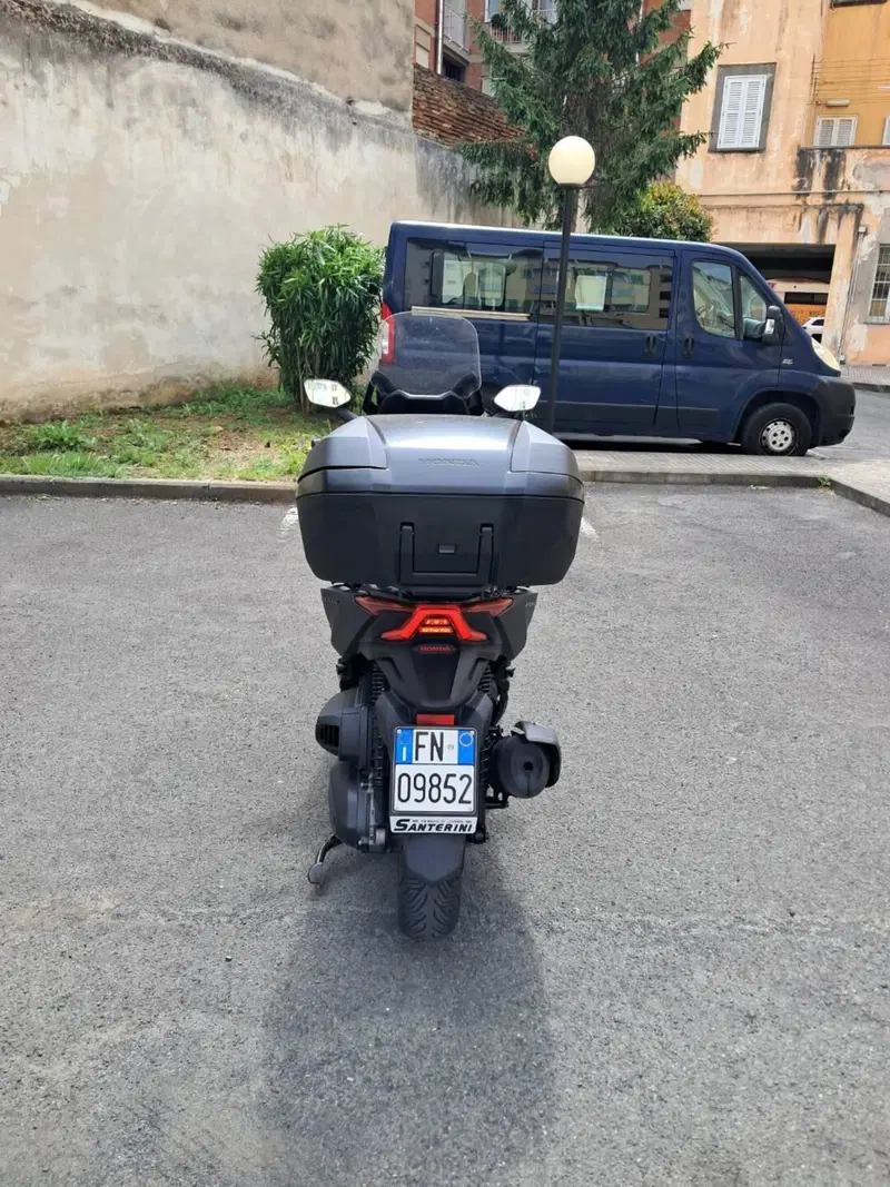 Honda Forza 350 Deluxe (2025 - 26) (4)