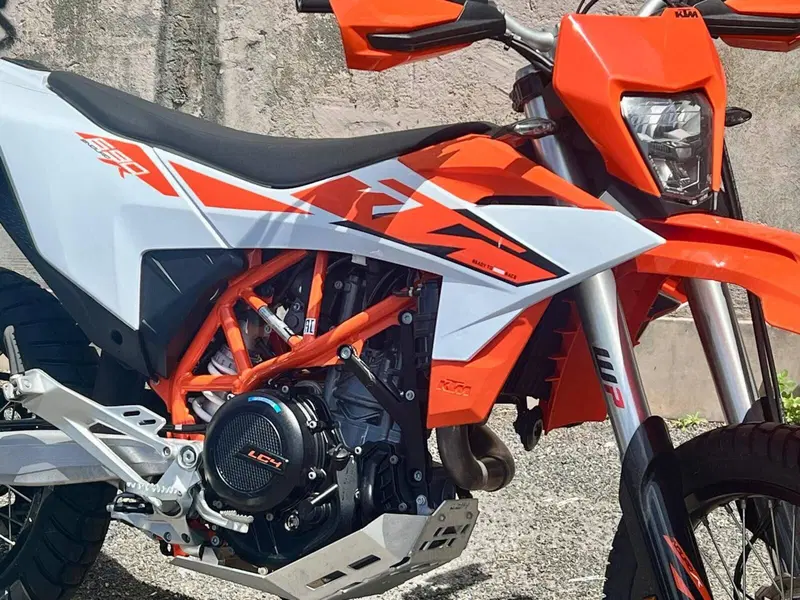 KTM 690 Enduro R (2026) (2)