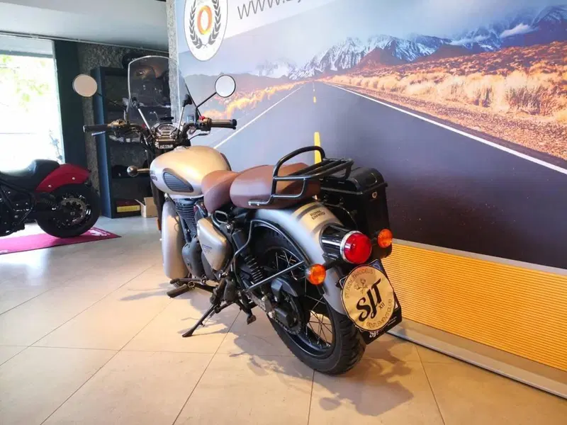 Royal Enfield Classic 350 (2021 - 26) (8)