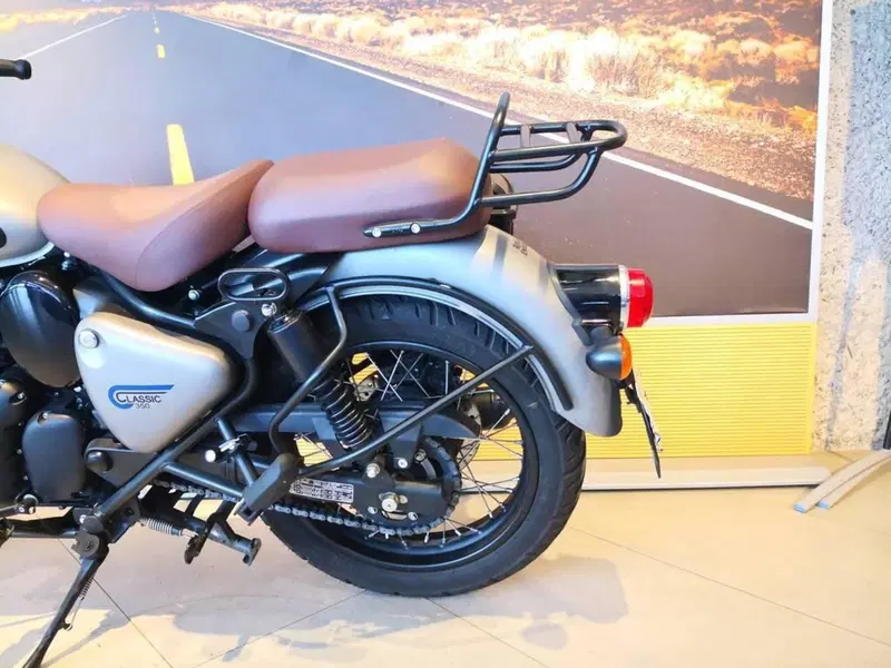 Royal Enfield Classic 350 (2021 - 26) (9)