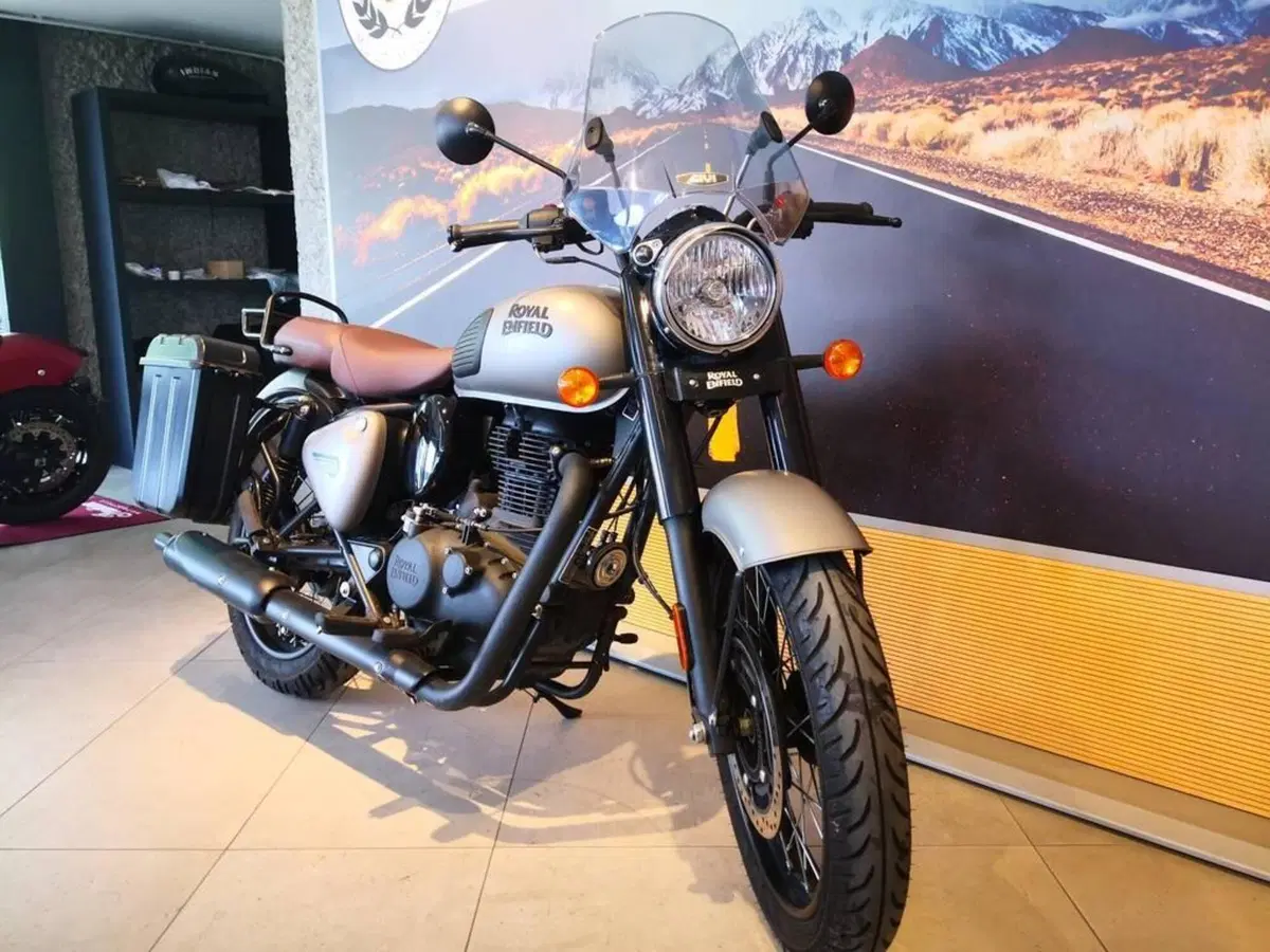 Royal Enfield Classic 350 (2021 - 26) (3)