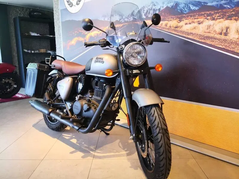 Royal Enfield Classic 350 (2021 - 26) (3)