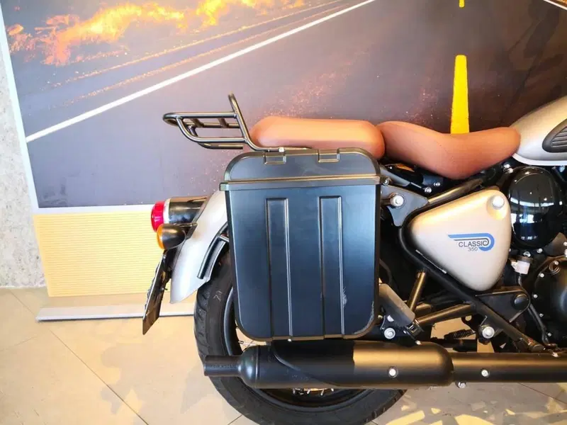 Royal Enfield Classic 350 (2021 - 26) (5)