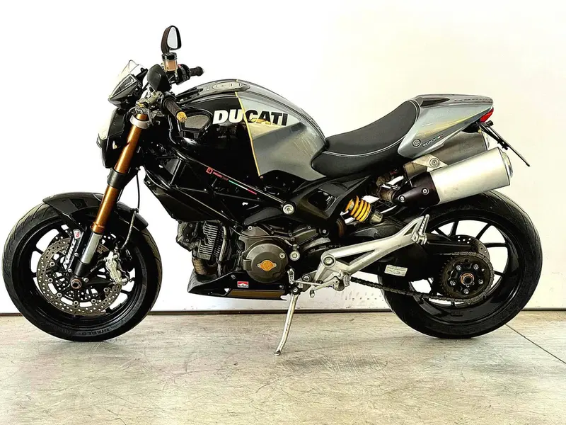 Ducati Monster 1100 (2009 -10) (3)