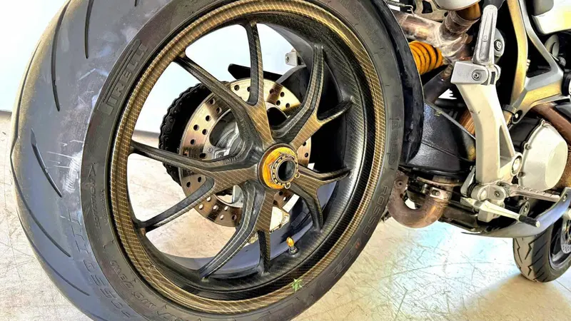 Ducati Monster 1100 (2009 -10) (5)
