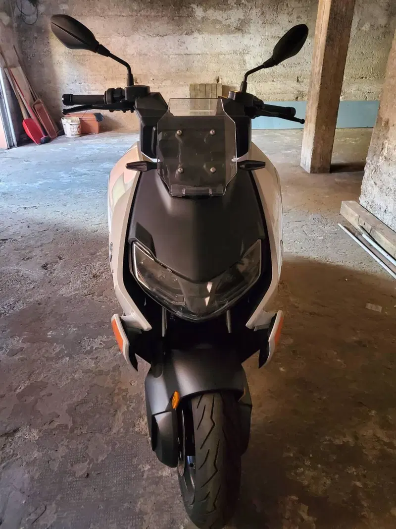 Bmw CE 04 (2021 - 25) (4)