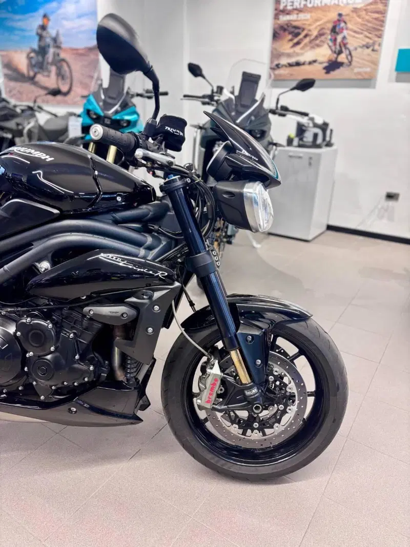 Triumph Speed Triple 1050 R ABS (2011 - 15) (4)