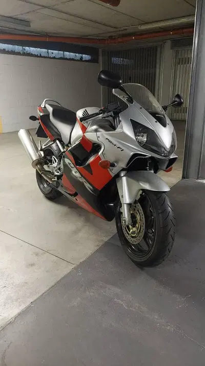 Honda CBR 600 F (2001 - 06) usata