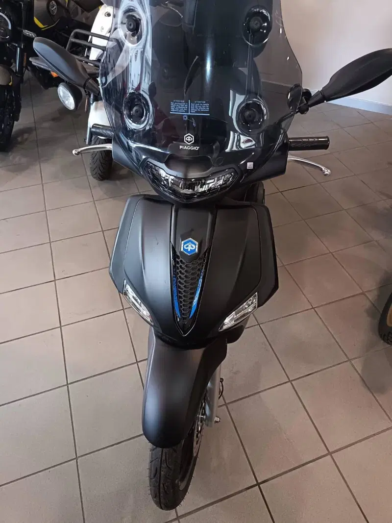Piaggio Liberty 150 S (2025 - 26) (2)