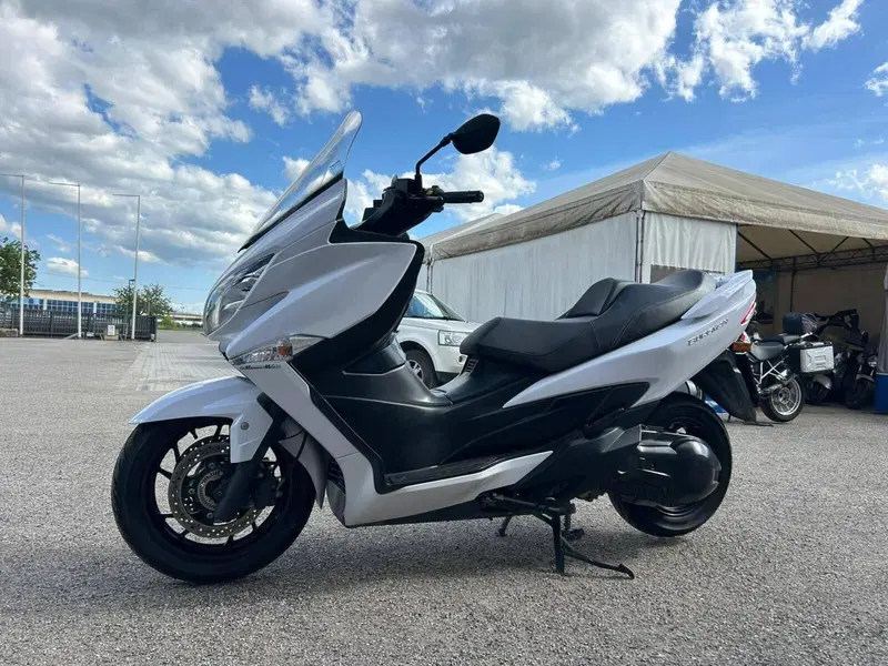 Suzuki Burgman AN 400 (2017 - 20) (4)