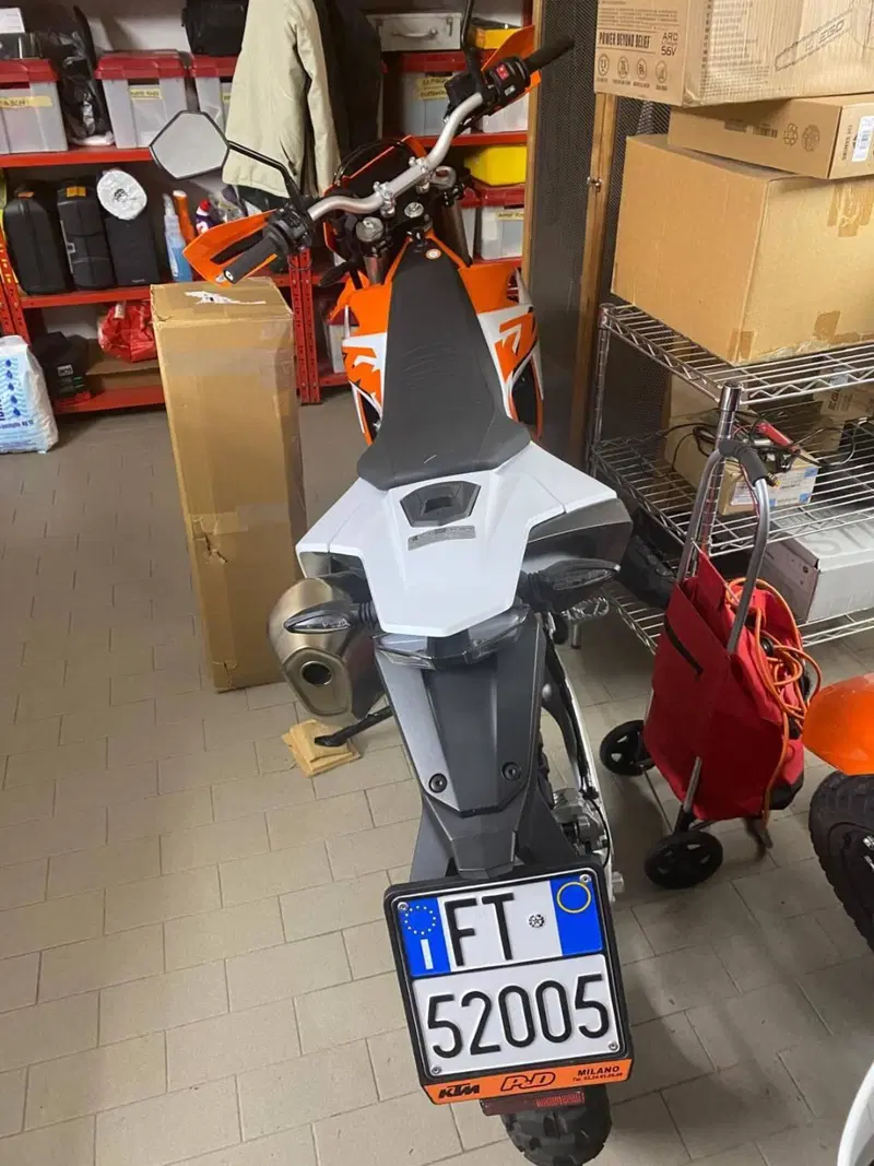 KTM 690 Enduro R (2026) (2)