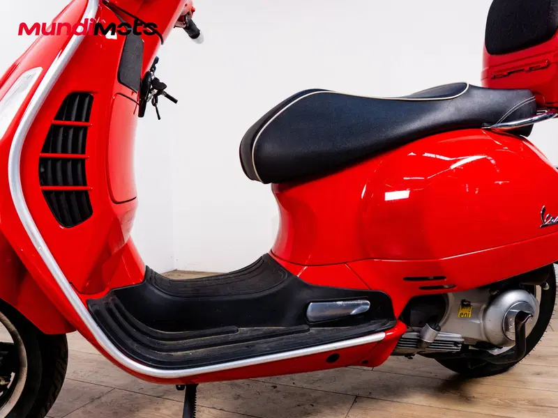 Vespa GTS 300 ABS (2014 - 16) (9)