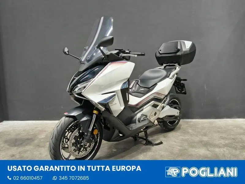 Honda Forza 750 DCT Urban (2021 - 24) (4)