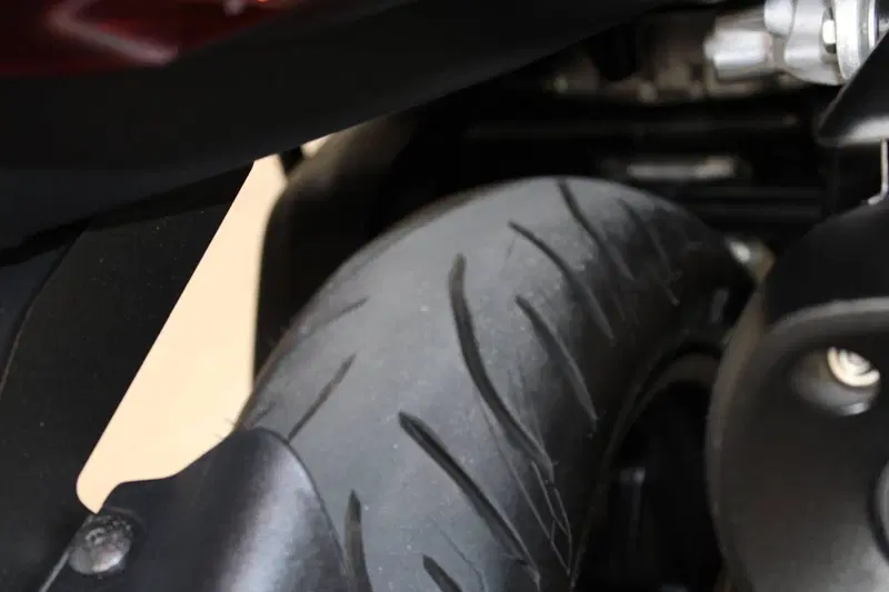 Yamaha T-Max 560 Tech Max (2022 - 24) (7)