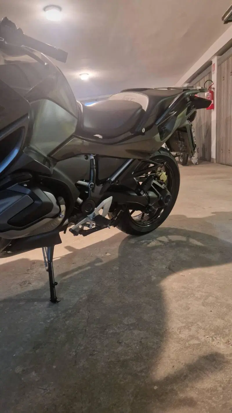 Bmw R 1250 RT (2021 - 25) (2)