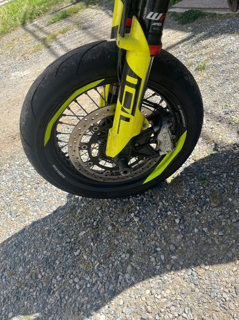 Husqvarna 701 Supermoto (2023 - 25) (6)
