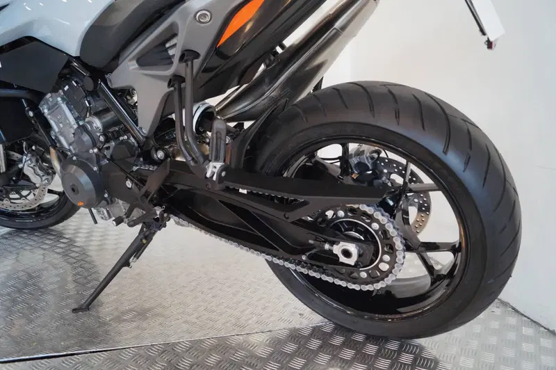 KTM 790 Duke L (2023 - 24) (5)