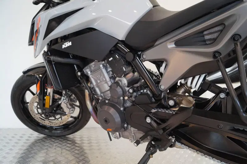 KTM 790 Duke L (2023 - 24) (7)