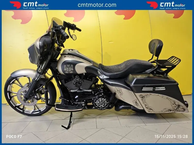 Harley-Davidson 1584 Street Glide (2008 - 10) - FLHX (3)