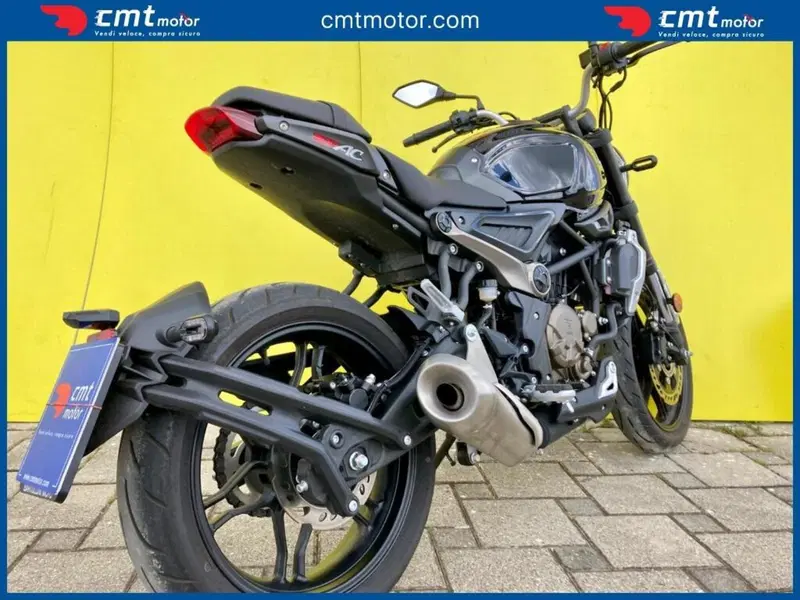 Voge Trofeo 300AC (2021 - 26) (4)