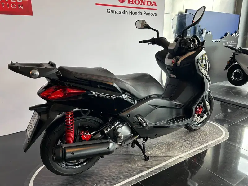 Yamaha X-Max 250 ABS (2011 - 13) (2)