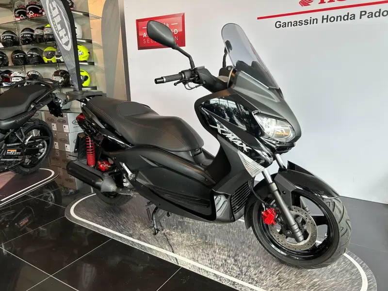 Yamaha X-Max 250 ABS (2011 - 13) (3)