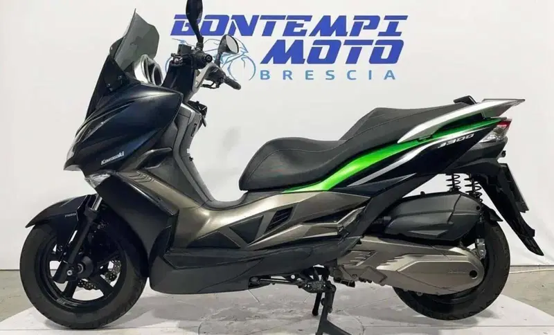 Kawasaki J 300 ABS (2014 - 16) (2)
