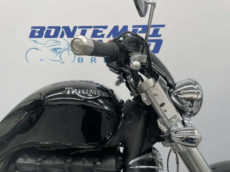 Triumph Rocket 3 (2004 - 11) (3)