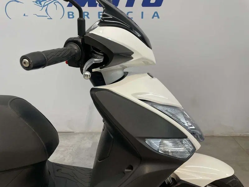 Kymco Agility 200i R16 + (2014 - 17) (3)