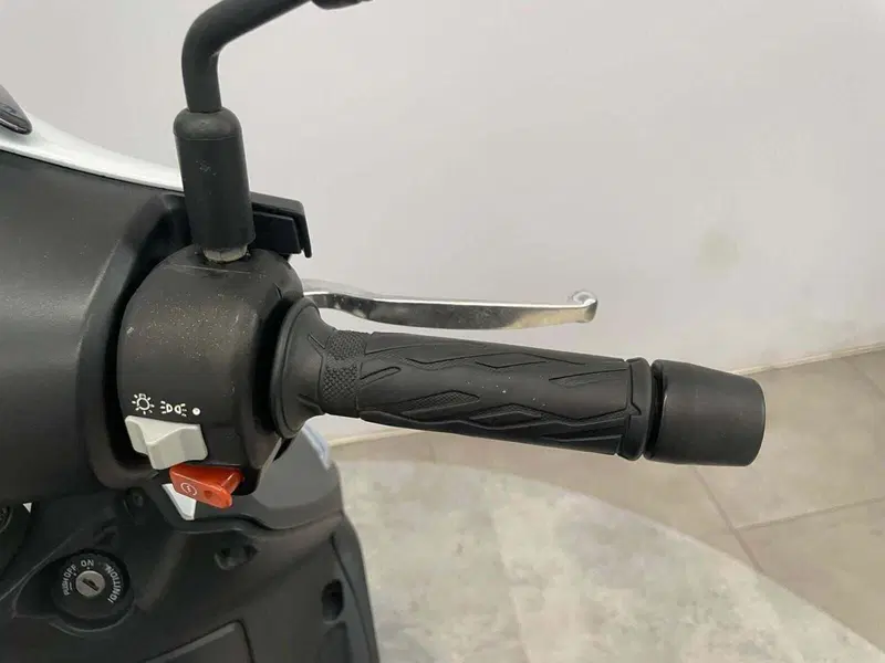 Kymco Agility 200i R16 + (2014 - 17) (5)