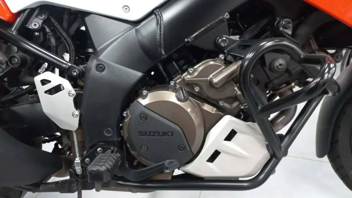 Suzuki V-Strom 1050XT (2020 - 23) (4)