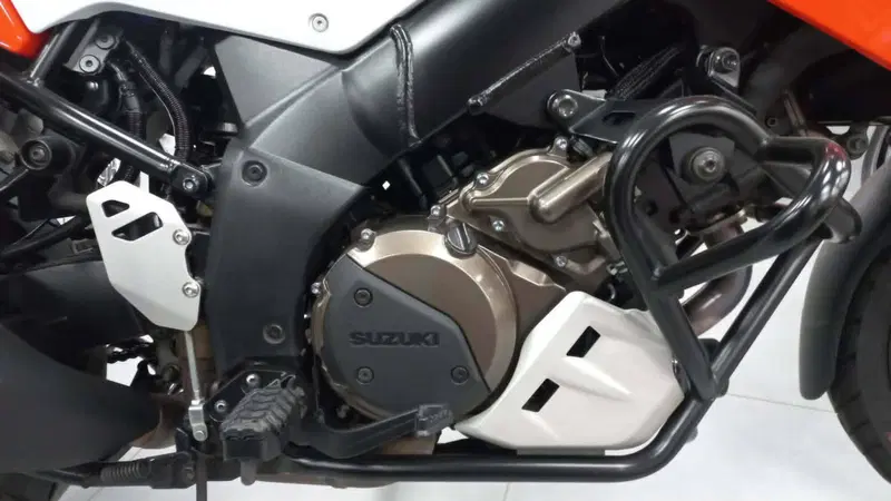 Suzuki V-Strom 1050XT (2020 - 23) (4)